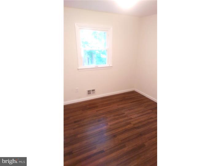 20 Smith Street Howell, NJ 07731 - Photo 13 of 15