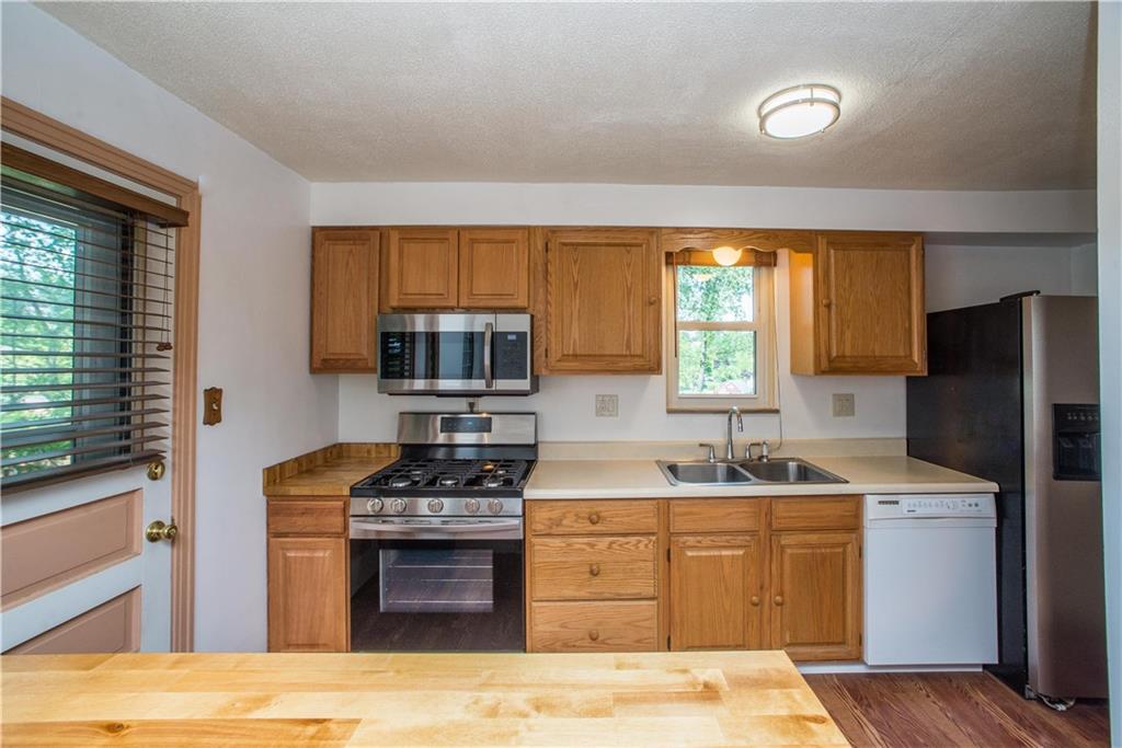 4757 Doyle Road Pittsburgh, PA 15227 - Photo 8 of 25 Gallery Image 8