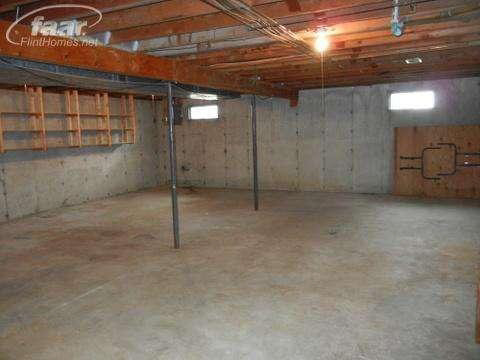 5648 Lytle Road Corunna, MI 48817 - Photo 11 of 15 20360945-10.JPG