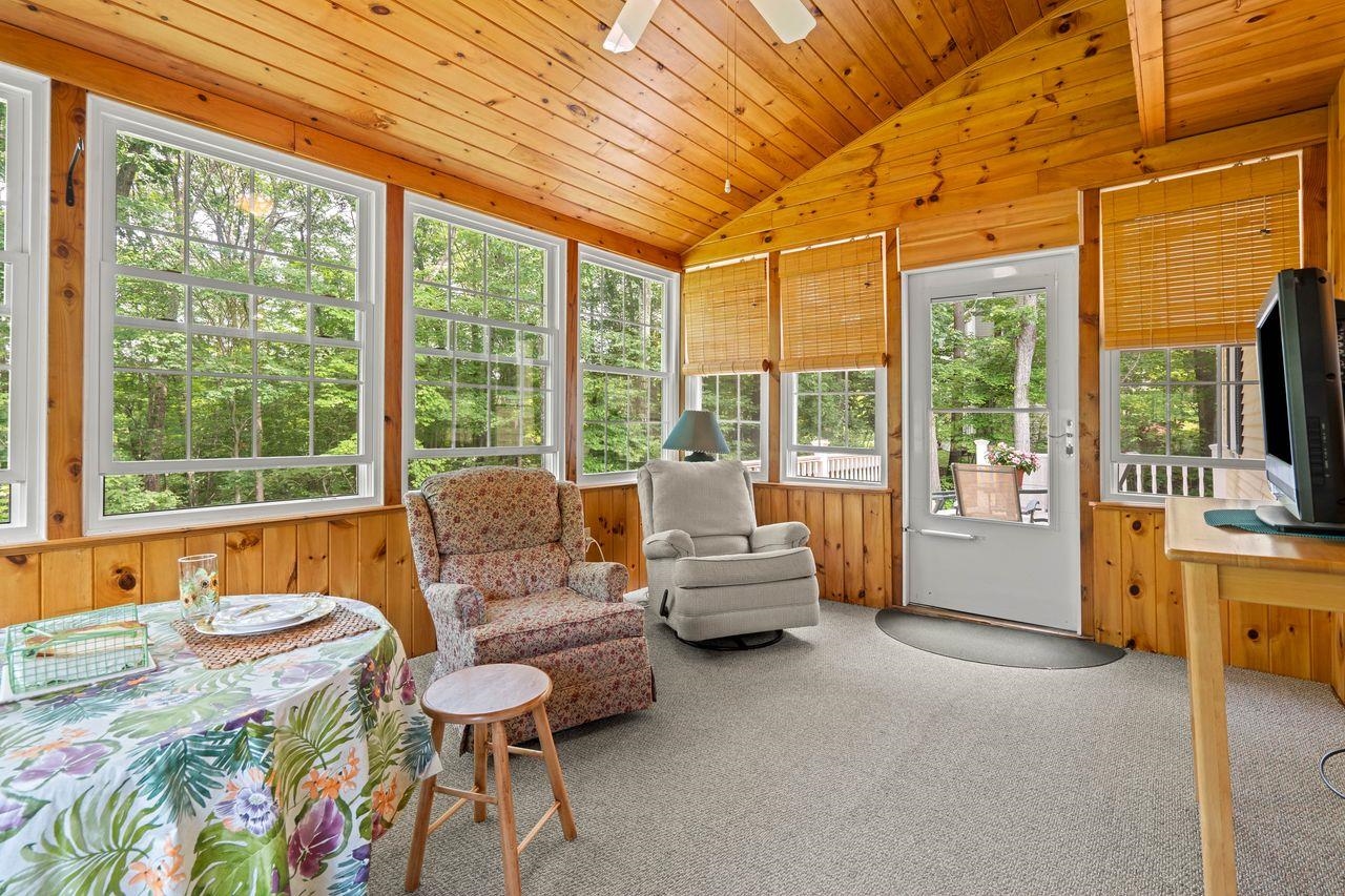 39 Autumn Run Hooksett, NH 03106 - Photo 17 of 38