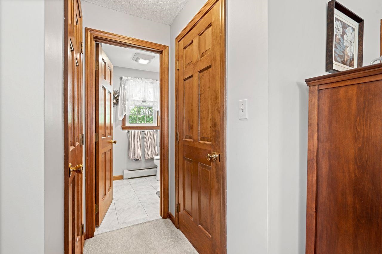 39 Autumn Run Hooksett, NH 03106 - Photo 23 of 38