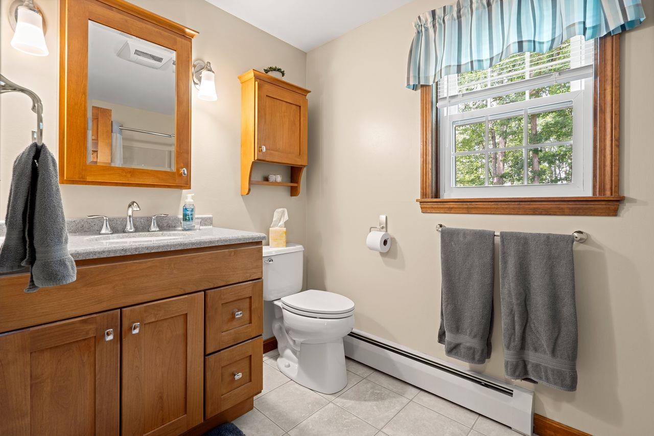 39 Autumn Run Hooksett, NH 03106 - Photo 29 of 38