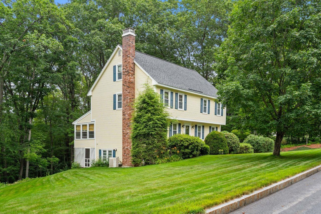 39 Autumn Run Hooksett, NH 03106 - Photo 35 of 38