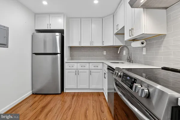 $318,500 | 6300 Stevenson Avenue, Unit 410, Alexandria, VA 22304