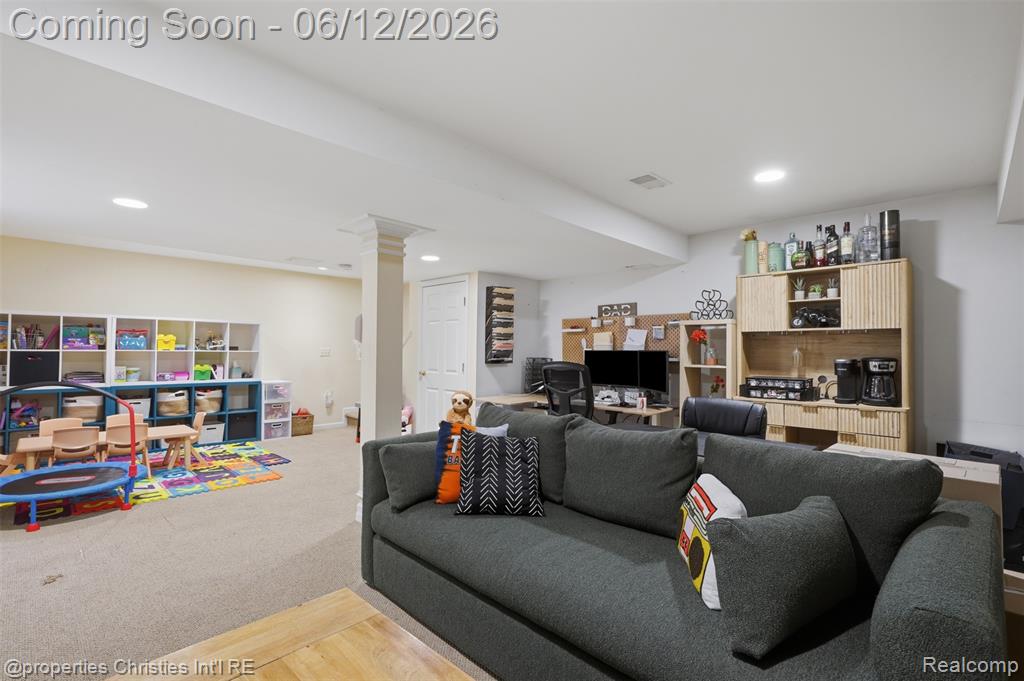 124 Rexton Street Novi, MI 48377 - Photo 28 of 44