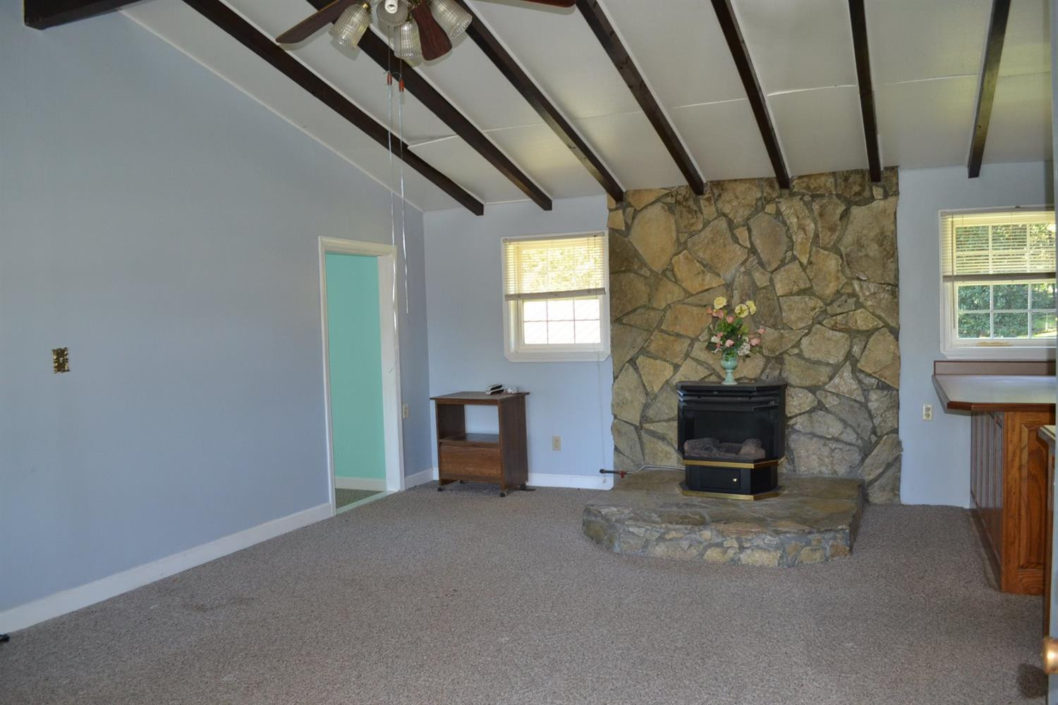 336 Lakeview Point Road Harrodsburg, KY 40330 - Photo 14 of 28 Listing Photo