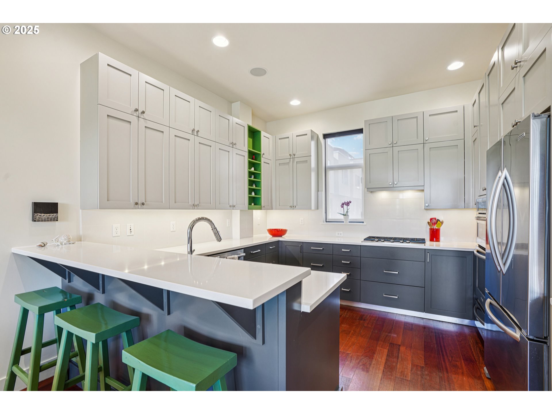 1740 Northwest Riverscape Street Portland, OR 97209 - Photo 15 of 48
