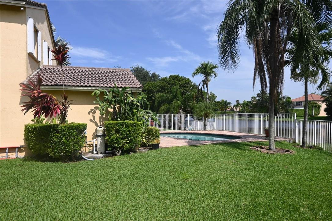 16401 Sapphire Bend Weston, FL 33331 - Photo 7 of 27 Photo 7