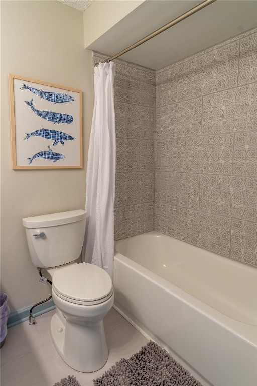 2582 Forest Ridge Drive, Unit N2 Fernandina Beach, FL 32034 - Photo 18 of 30 a bathroom with a toilet and a tub