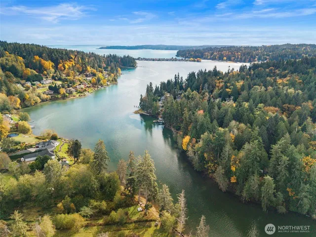 $790,000 | 6725 Northeast Sid Price Road, Poulsbo, WA 98370