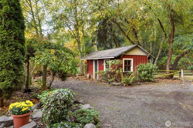 $790,000 | 6725 Northeast Sid Price Road, Poulsbo, WA 98370