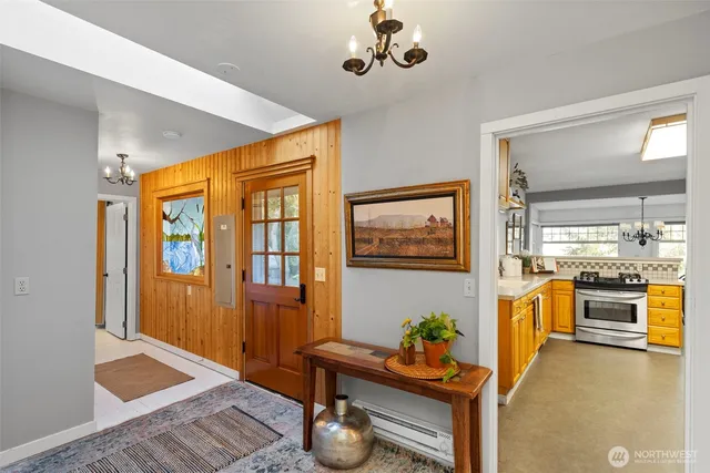 $790,000 | 6725 Northeast Sid Price Road, Poulsbo, WA 98370