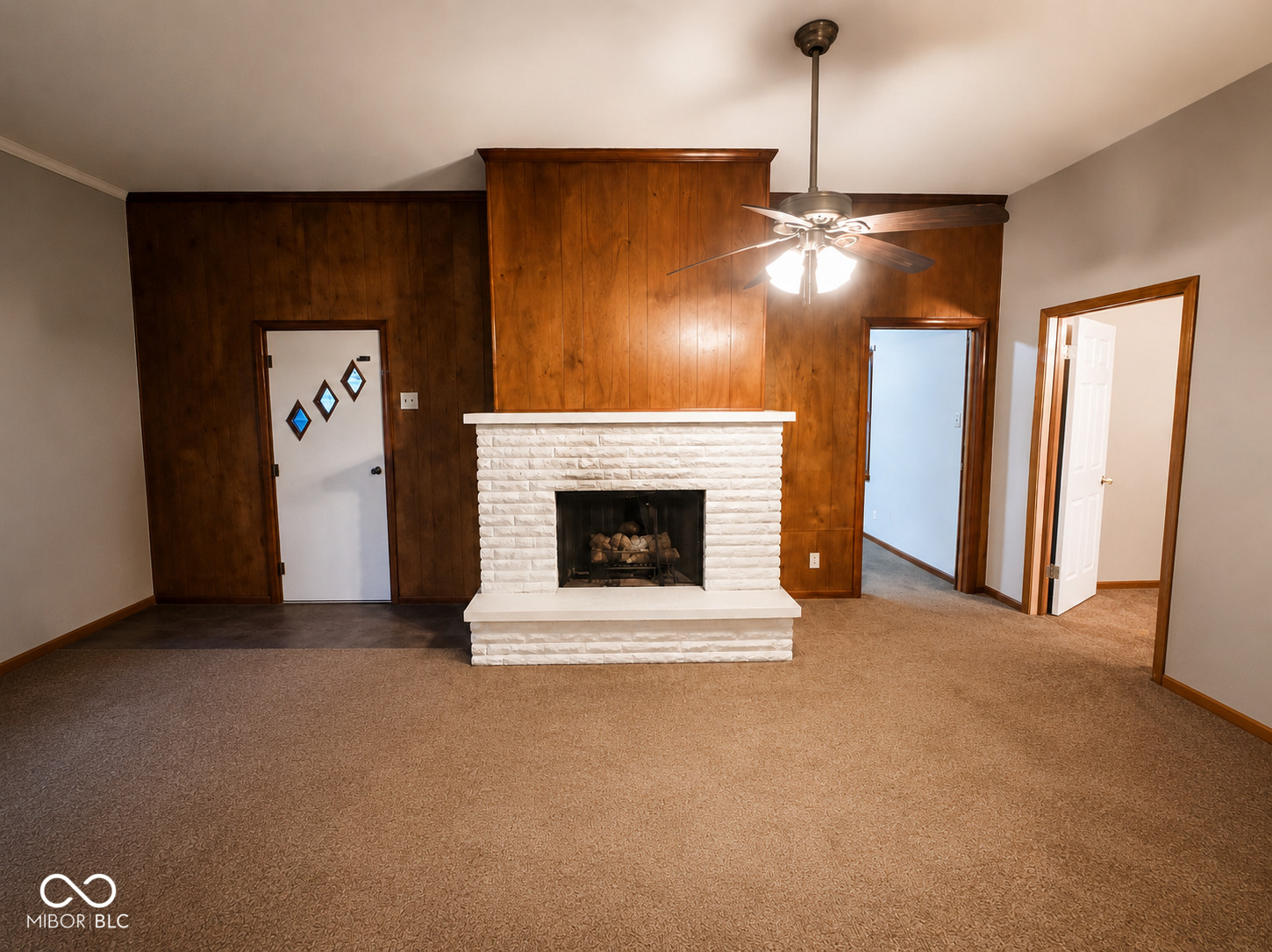 718 Main Street Elwood, IN 46036 - Photo 3 of 24