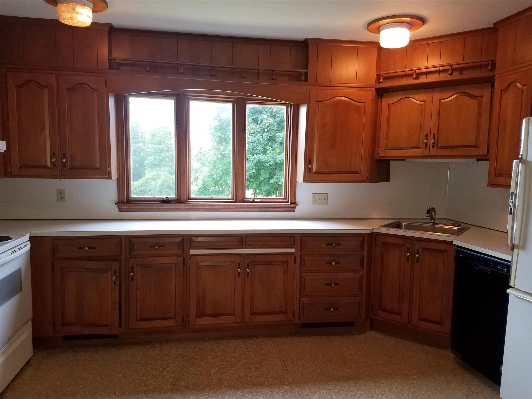 138 New Boston Road Bedford, NH 03110 - Photo 5 of 13 Gallery Image 5