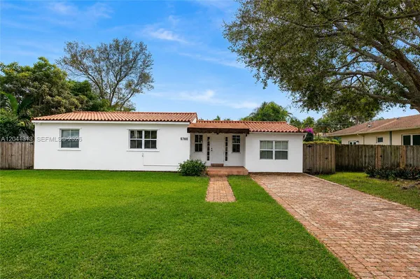 $5,200 | 5760 Southwest 51st Street, Miami, FL 33155