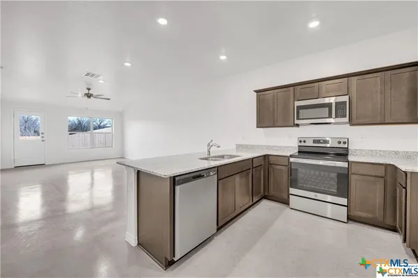 $1,300 | 1210 Lehmann Drive, Unit B, Copperas Cove, TX 76522