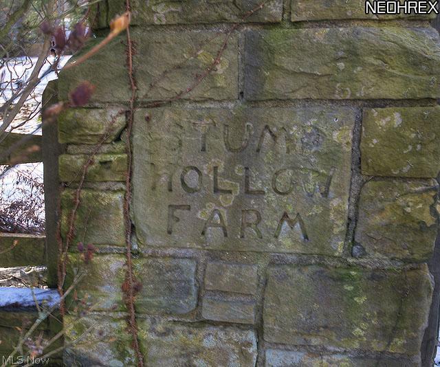 STUMP HOLLOW FARM SIGN