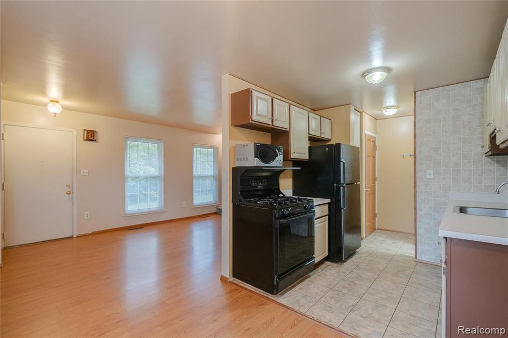 28446 Raleigh Crescent Drive Chesterfield, MI 48051 - Photo 12 of 24