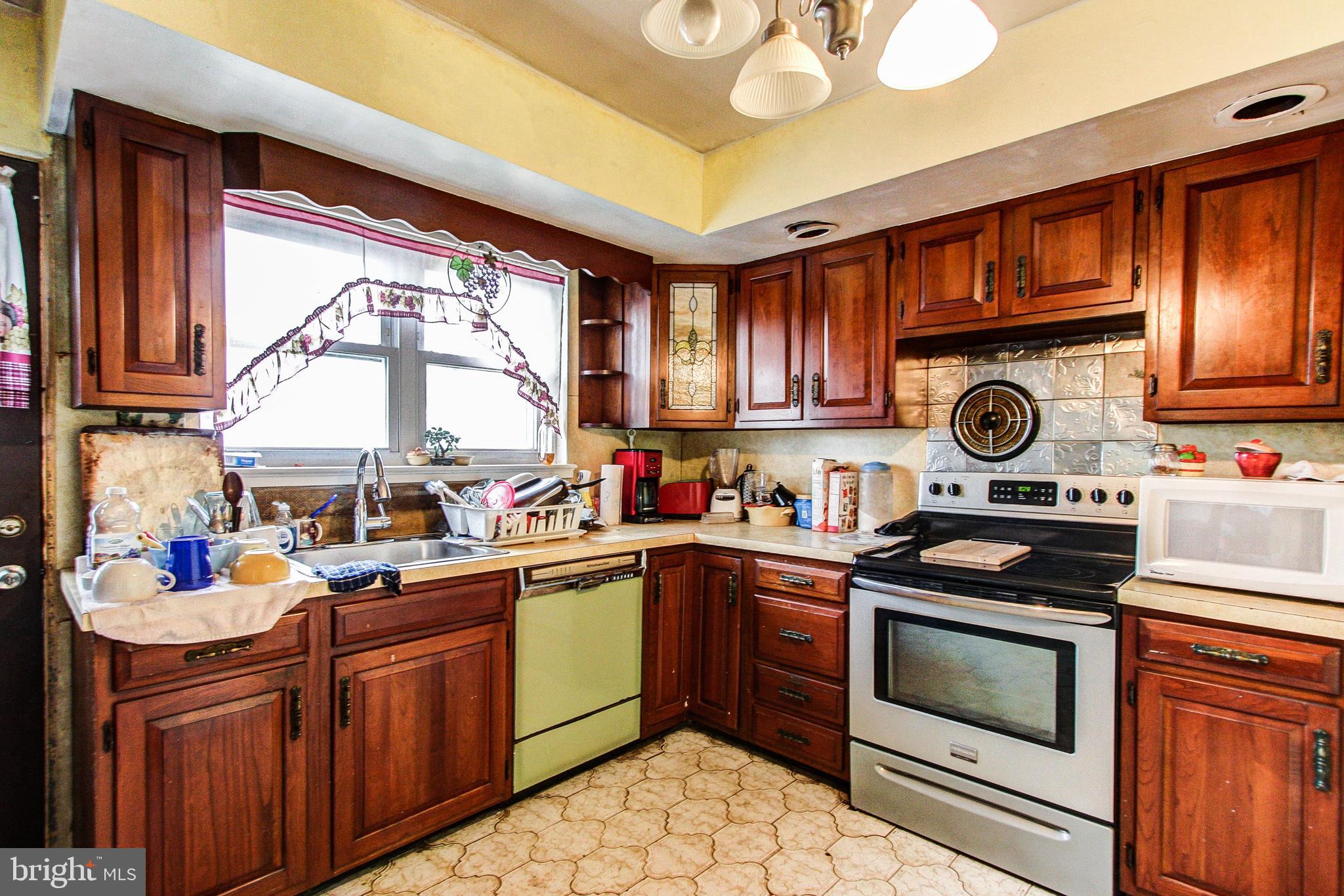 108 Stump Road North Wales, PA 19454 - Photo 8 of 19 Gallery Image 8