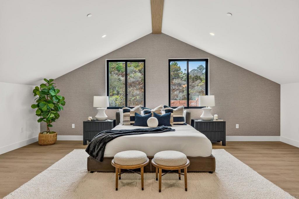 1331 Berryman Encinitas, CA 92024 - Photo 31 of 39 Second Level Suite