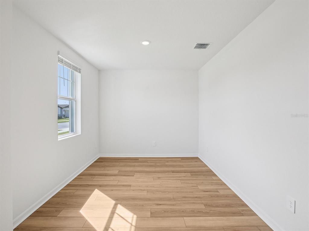 1718 Coolridge Place Zephyrhills, FL 33541 - Photo 12 of 24