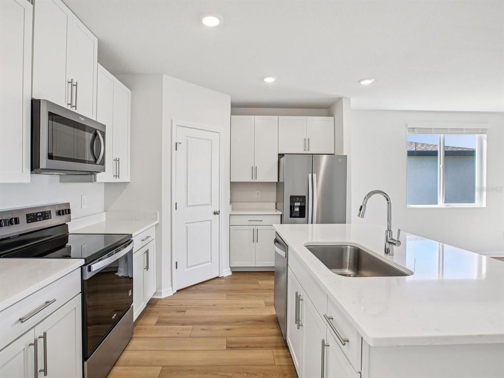 1718 Coolridge Place Zephyrhills, FL 33541 - Photo 6 of 24