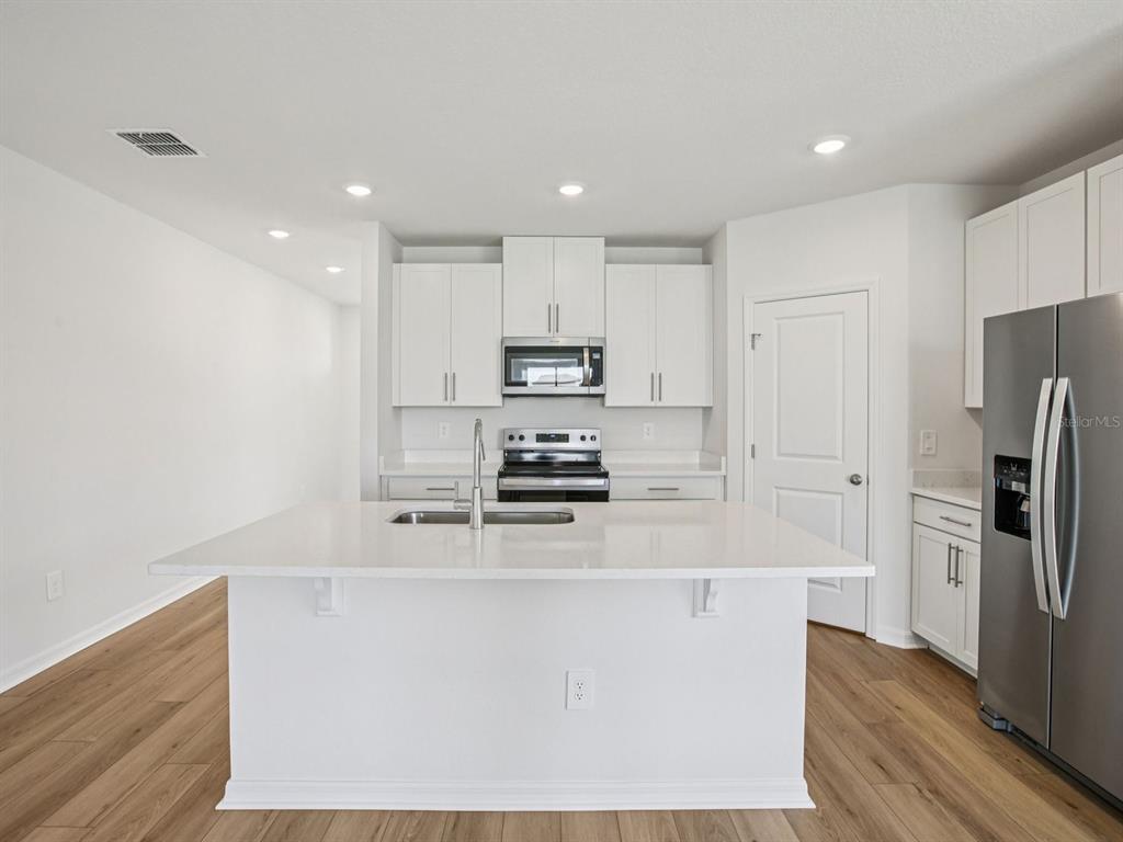 1718 Coolridge Place Zephyrhills, FL 33541 - Photo 9 of 24