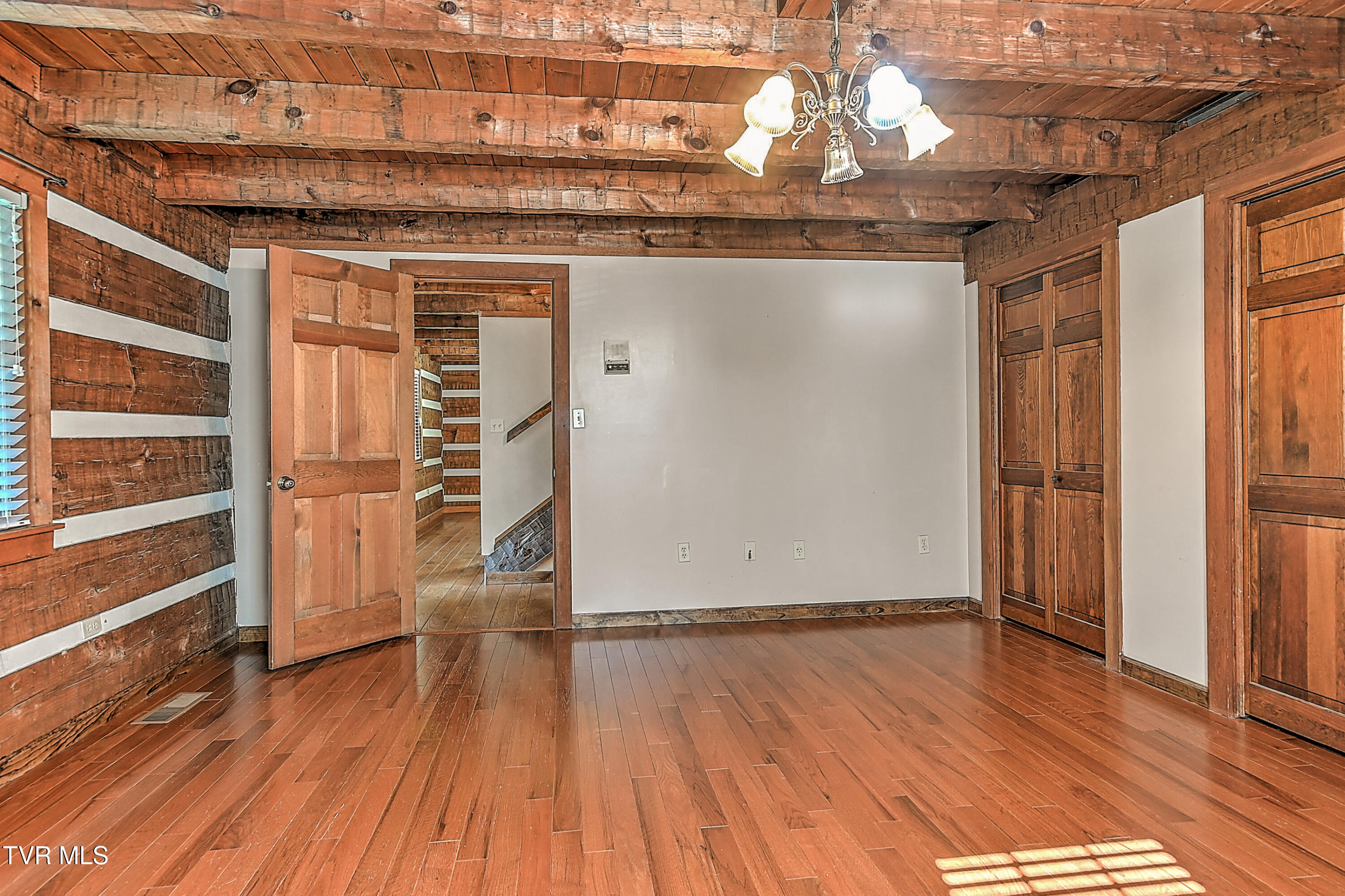 375 Lick Hollow Road Greeneville, TN 37743 - Photo 17 of 40 Primary Bedroom – Alternate View