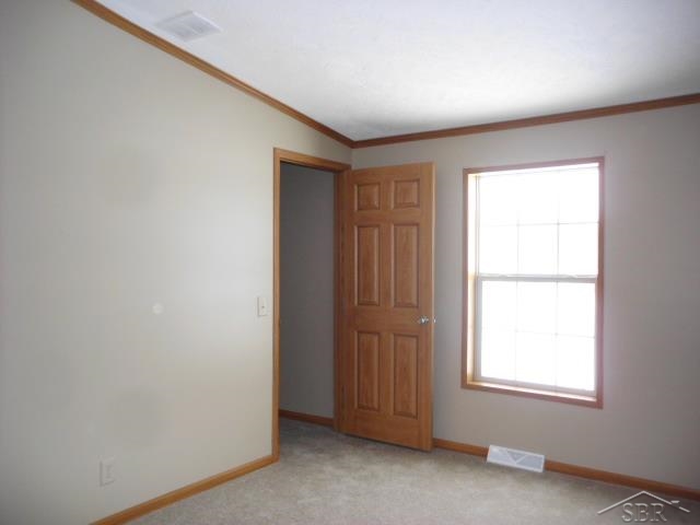 848 West Stewart Road Midland, MI 48640 - Photo 10 of 25 31230926-9.JPG
