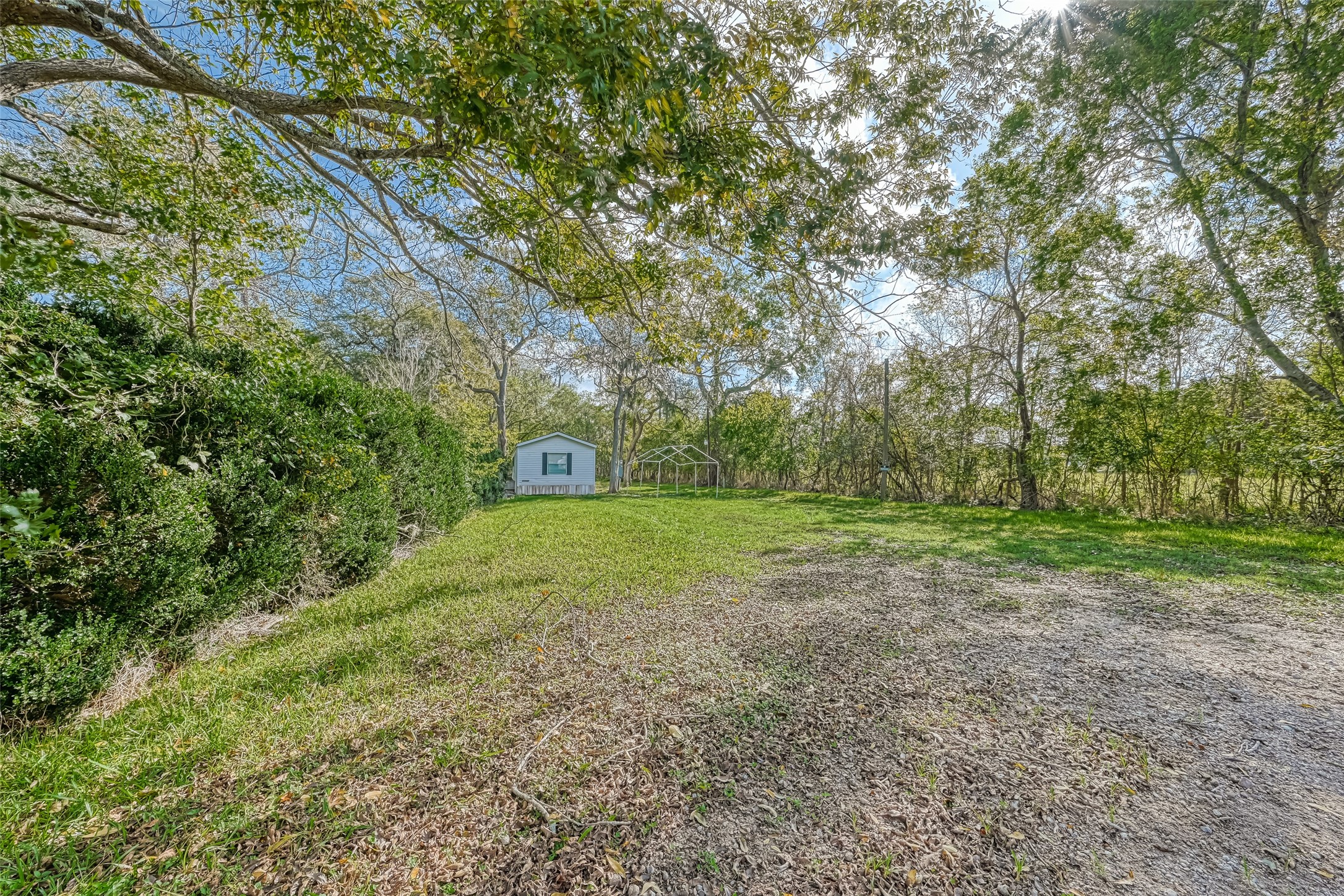 9205 Tigner Road Rosharon, TX 77583 - Photo 12 of 16