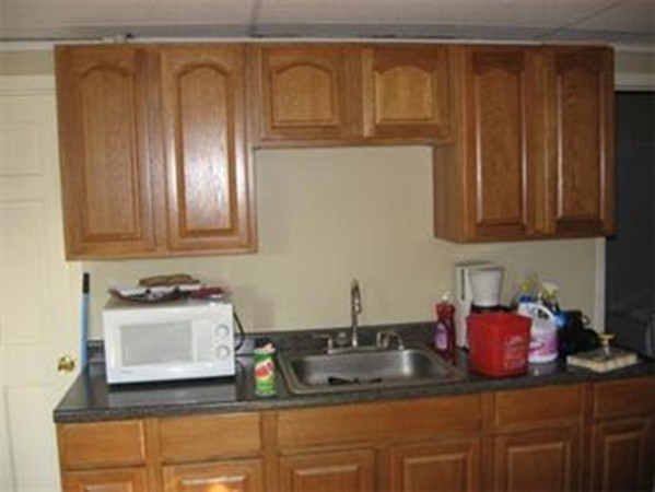 12 Maxwell Street Worcester, MA 01607 - Photo 8 of 24 Gallery Image 8