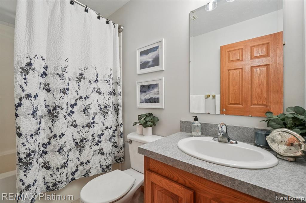 6345 East Dean Road Howell, MI 48855 - Photo 23 of 36 Gallery Image 23