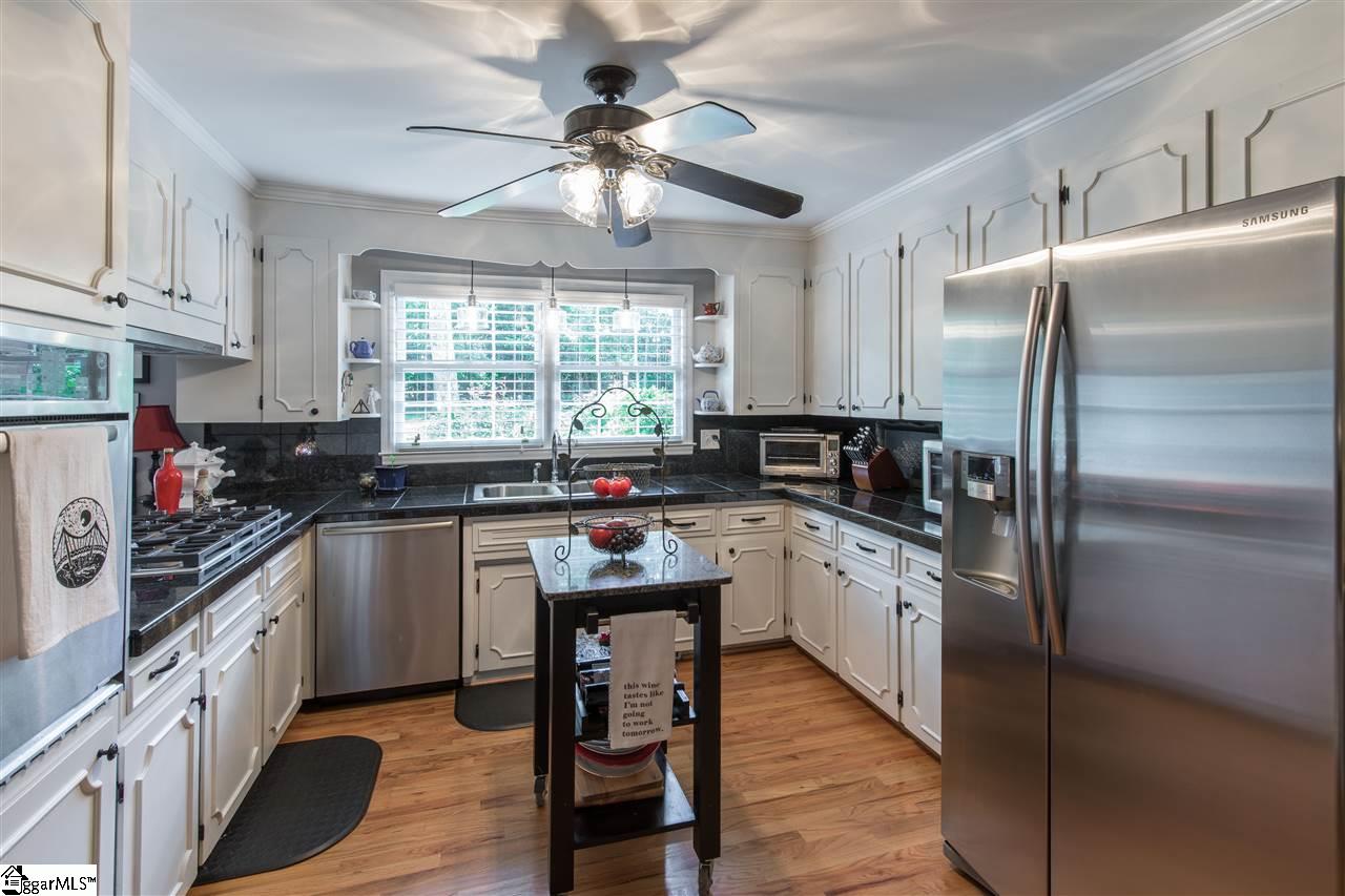 300 Wilmington Road Greenville, SC 29615 - Photo 8 of 29 Gallery Image 8