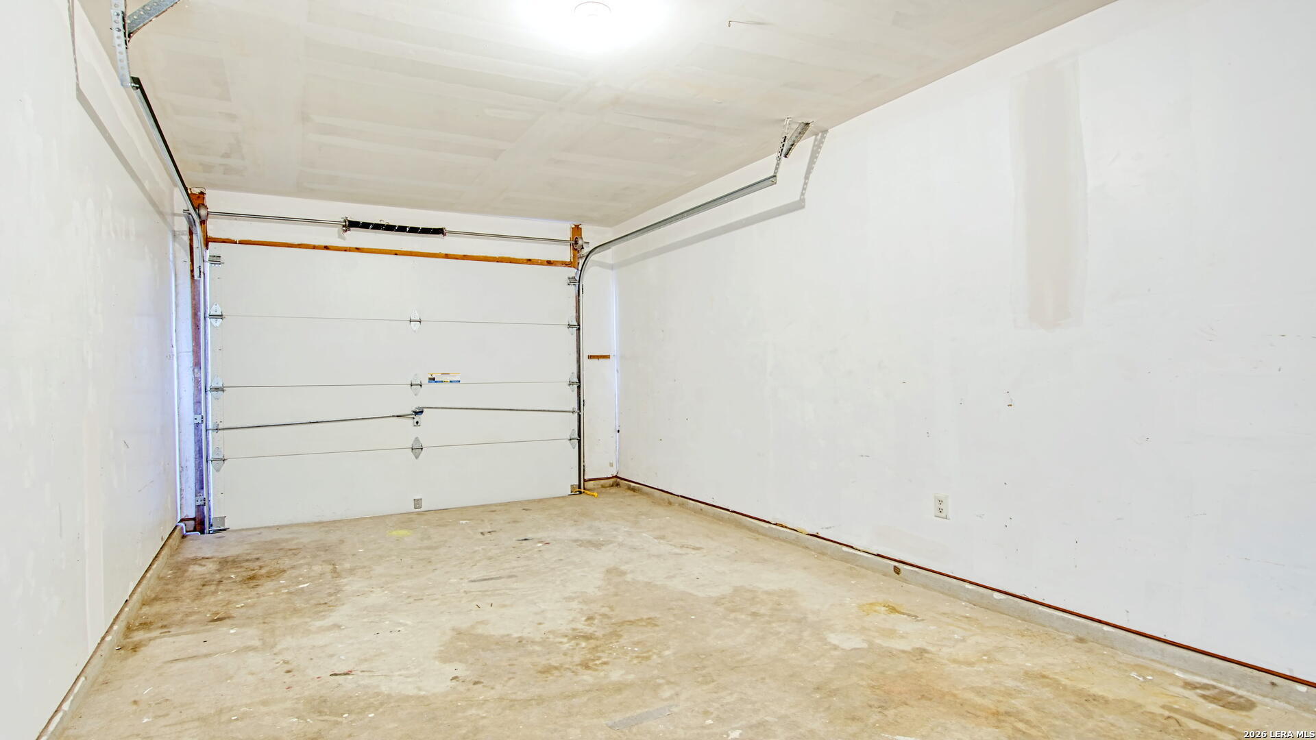 406 Pine Street Kenedy, TX 78119 - Photo 10 of 31
