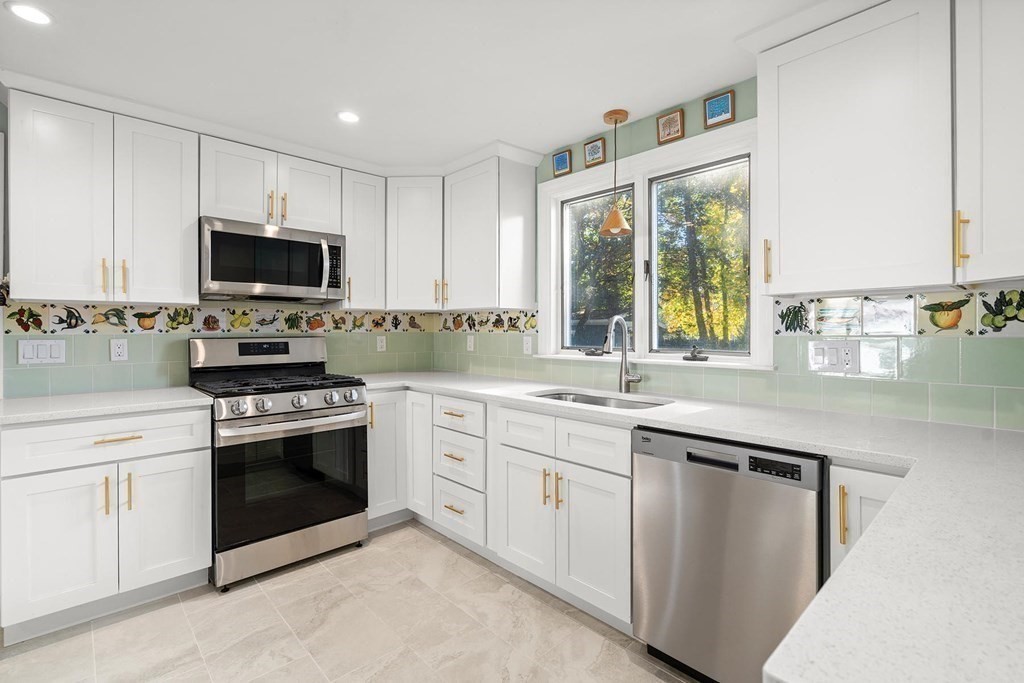 116 Falmouth Road Newton, MA 02465 - Photo 3 of 30