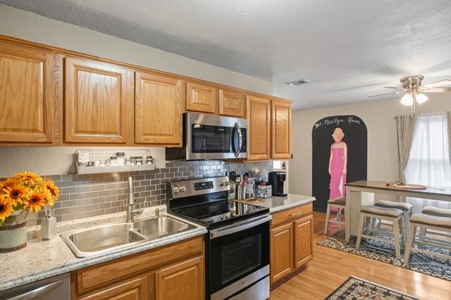 $579,000 | 812 West Austin Street, Fredericksburg, TX 78624