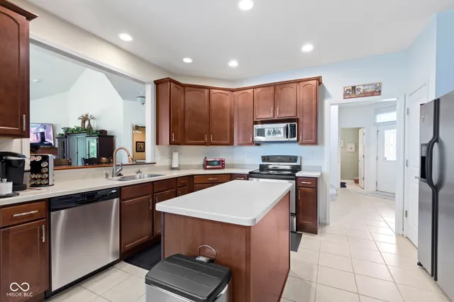 $450,000 | 8922 Crystal Lake Drive, Indianapolis, IN 46240