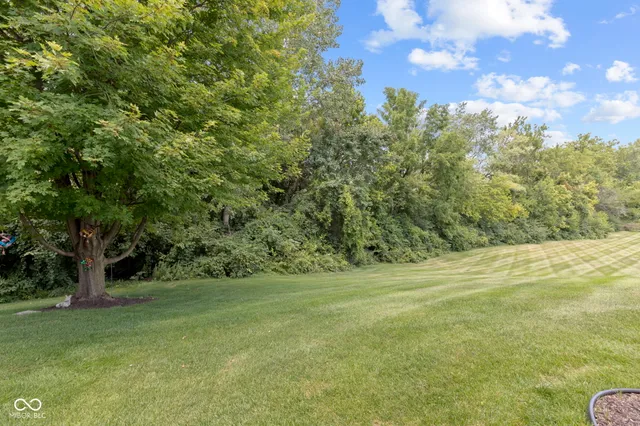 $450,000 | 8922 Crystal Lake Drive, Indianapolis, IN 46240