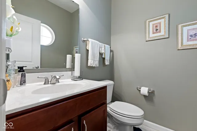 $450,000 | 8922 Crystal Lake Drive, Indianapolis, IN 46240