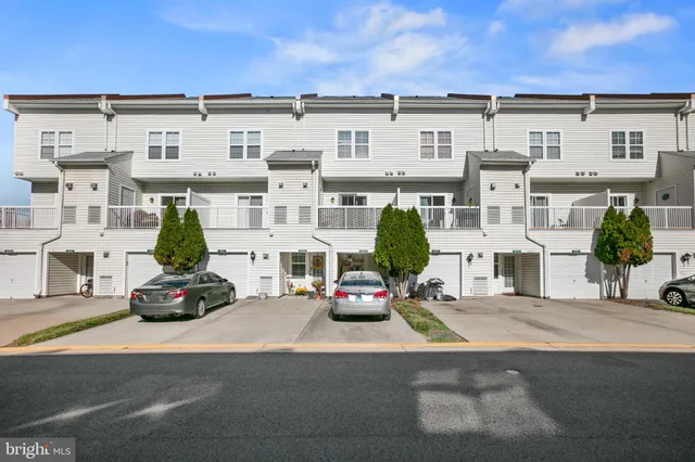 a car parked in front of a building