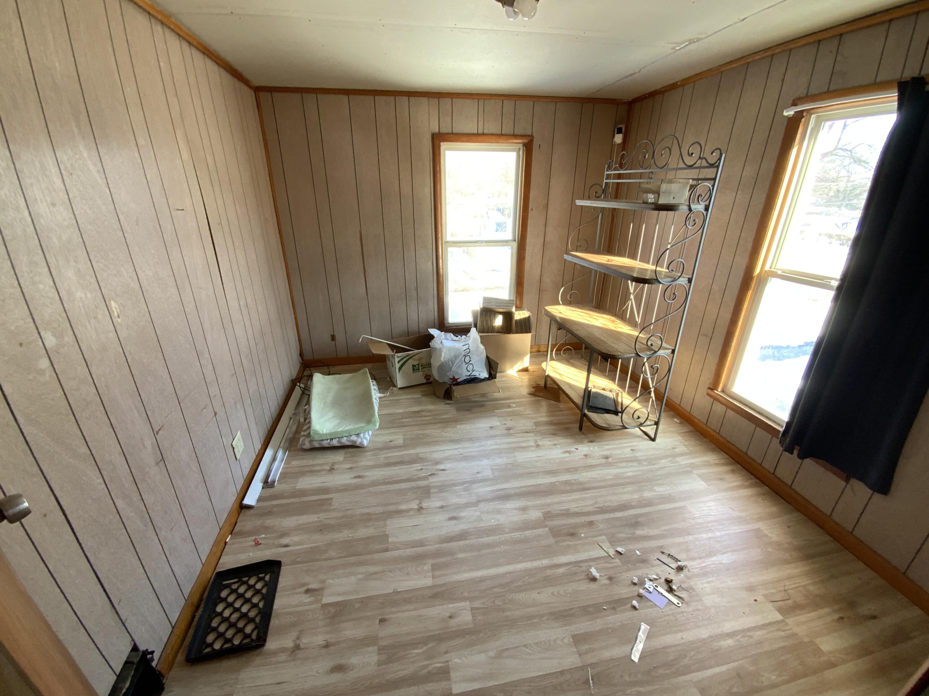 609 West Center Street Albion, MI 49224 - Photo 10 of 13 IMG_1372