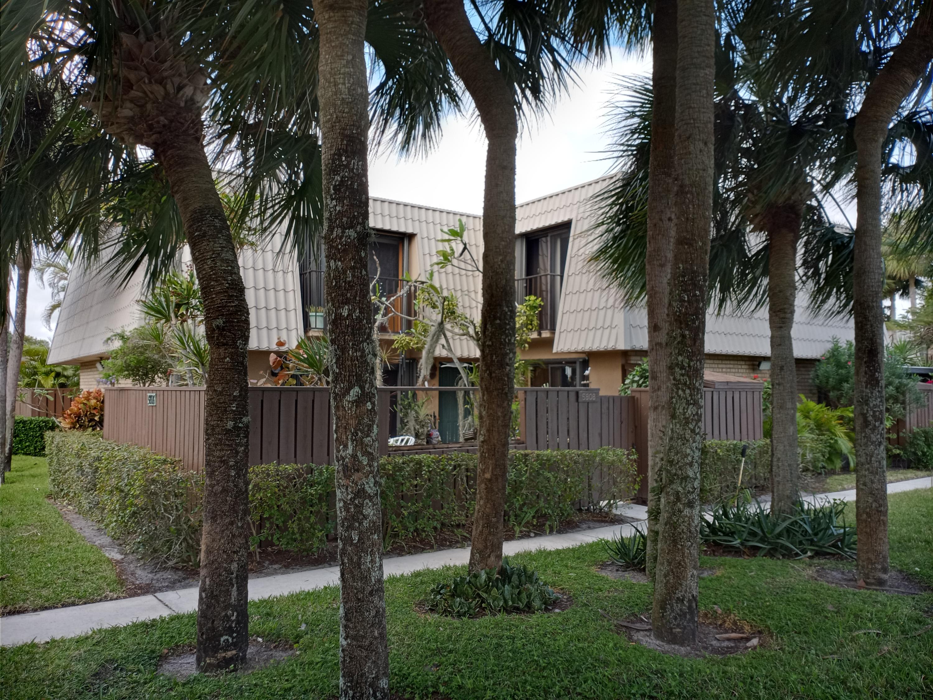 5808 58th Way West Palm Beach, FL 33409 - Photo 1 of 15 Exterior 2