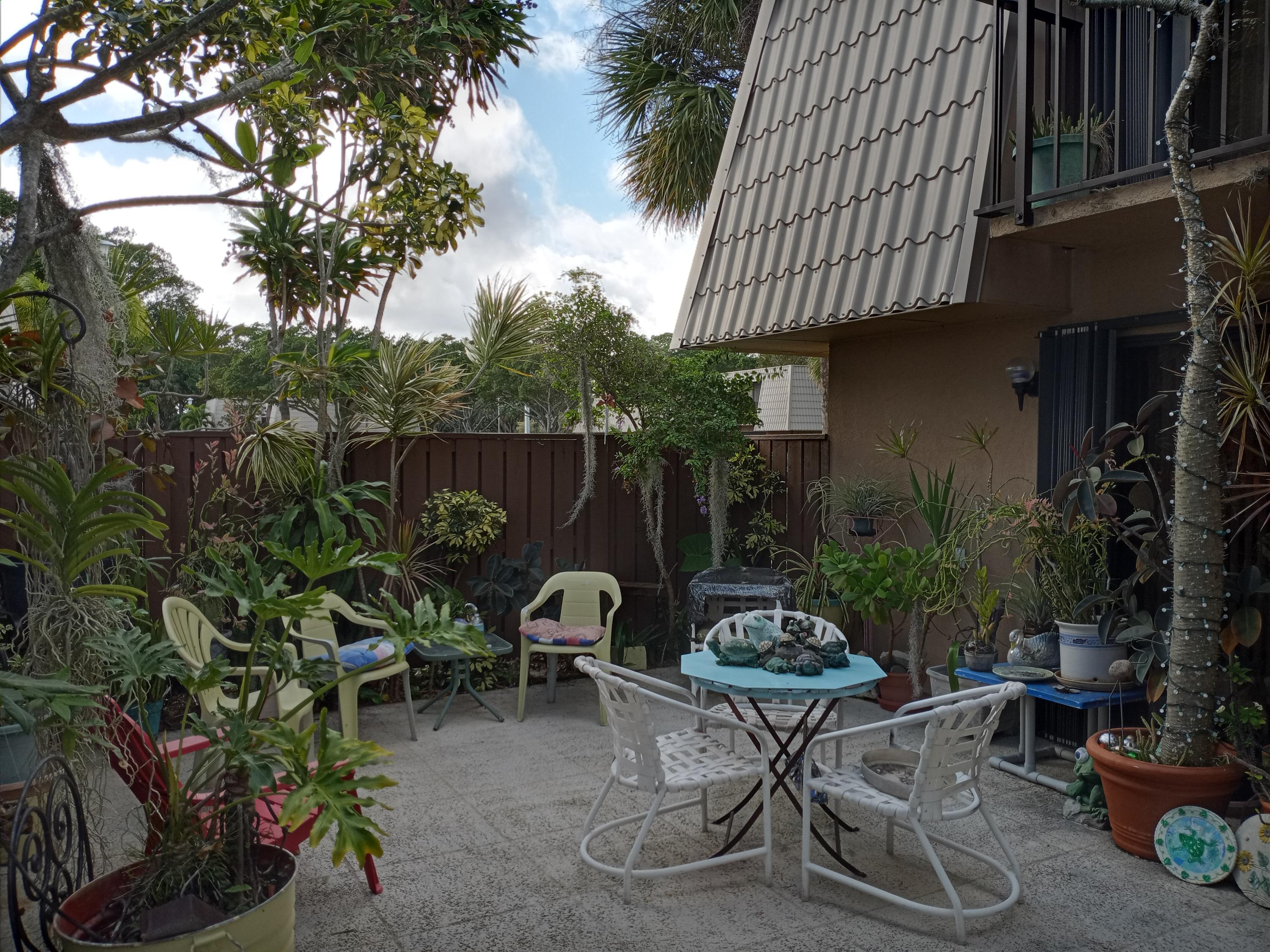 5808 58th Way West Palm Beach, FL 33409 - Photo 6 of 15 Patio