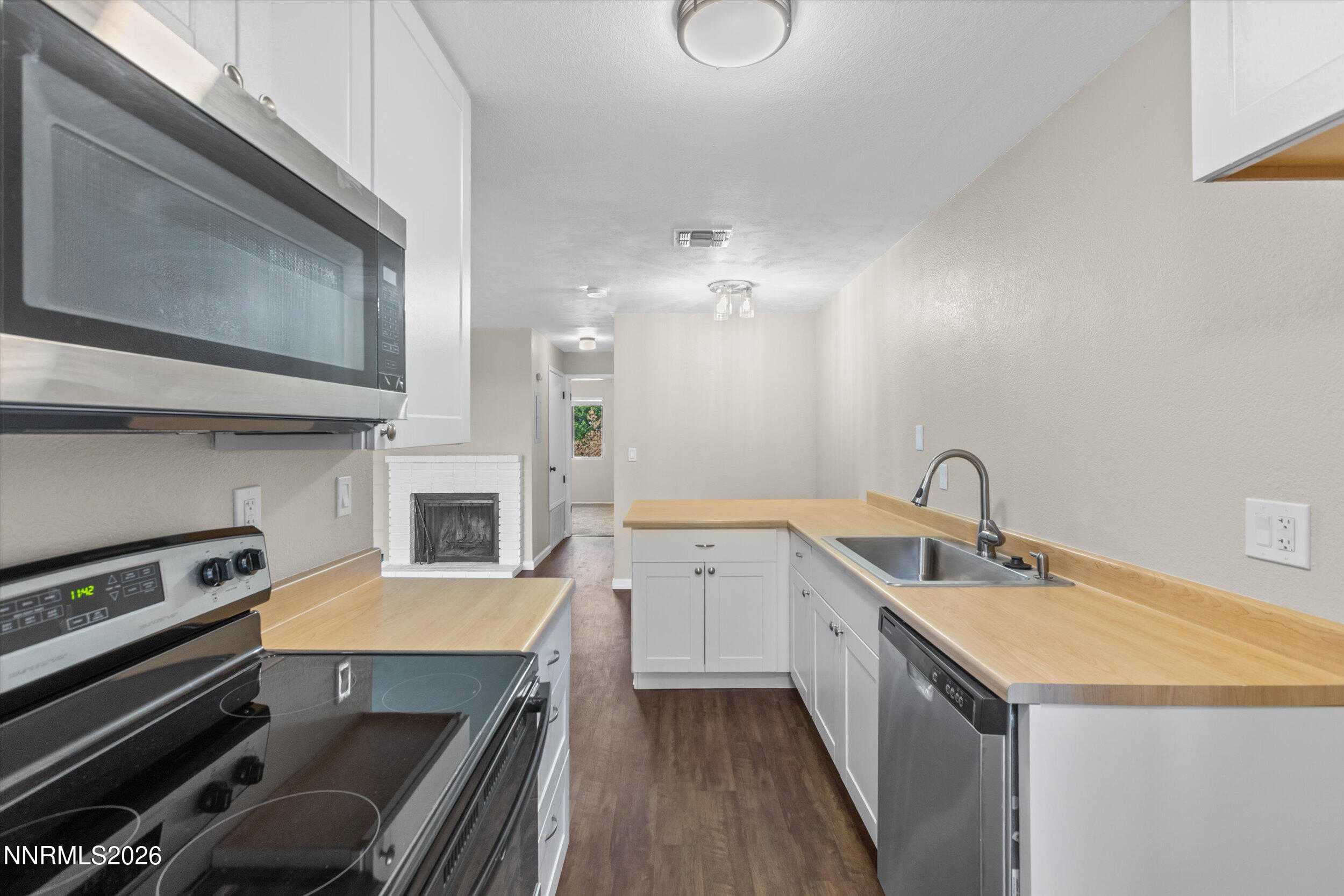 4769 Reggie Road Reno, NV 89502 - Photo 13 of 25 Kitchen