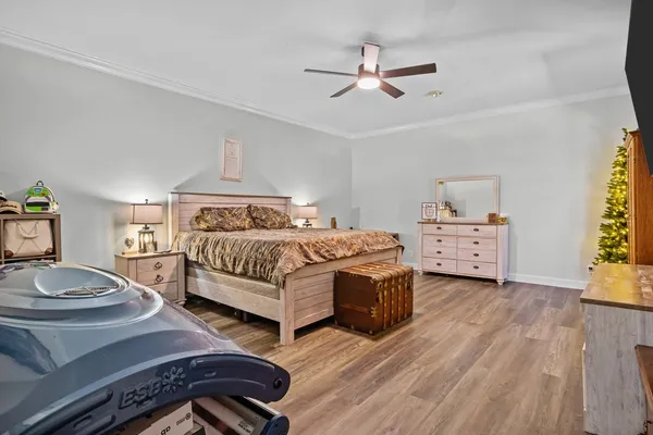 $795,000 | 662 Oak Shadow Drive, New Johnsonville, TN 37134