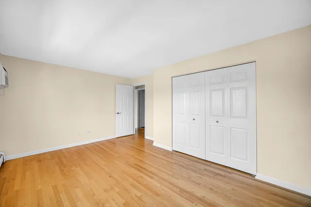 $200,000 | 1211 Brown Street, Unit 3B, Des Plaines, IL 60016