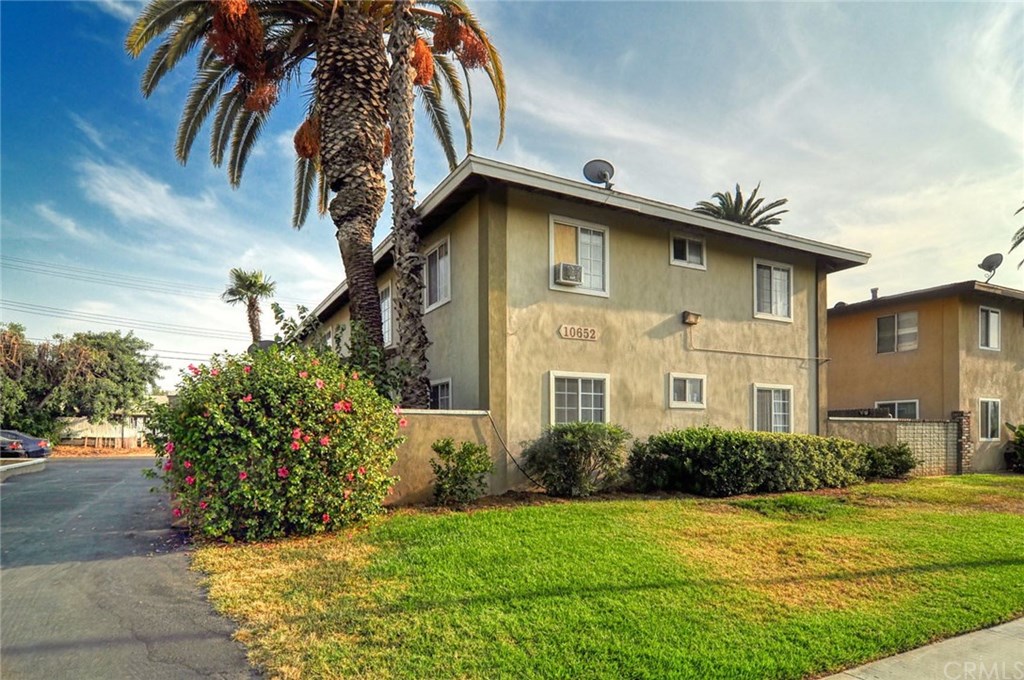 10652 Burton Street Riverside, CA 92505 - Photo 1 of 1