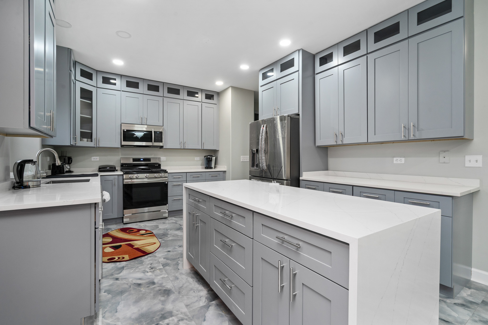 244 Stonegate Road Bolingbrook, IL 60440 - Photo 3 of 41