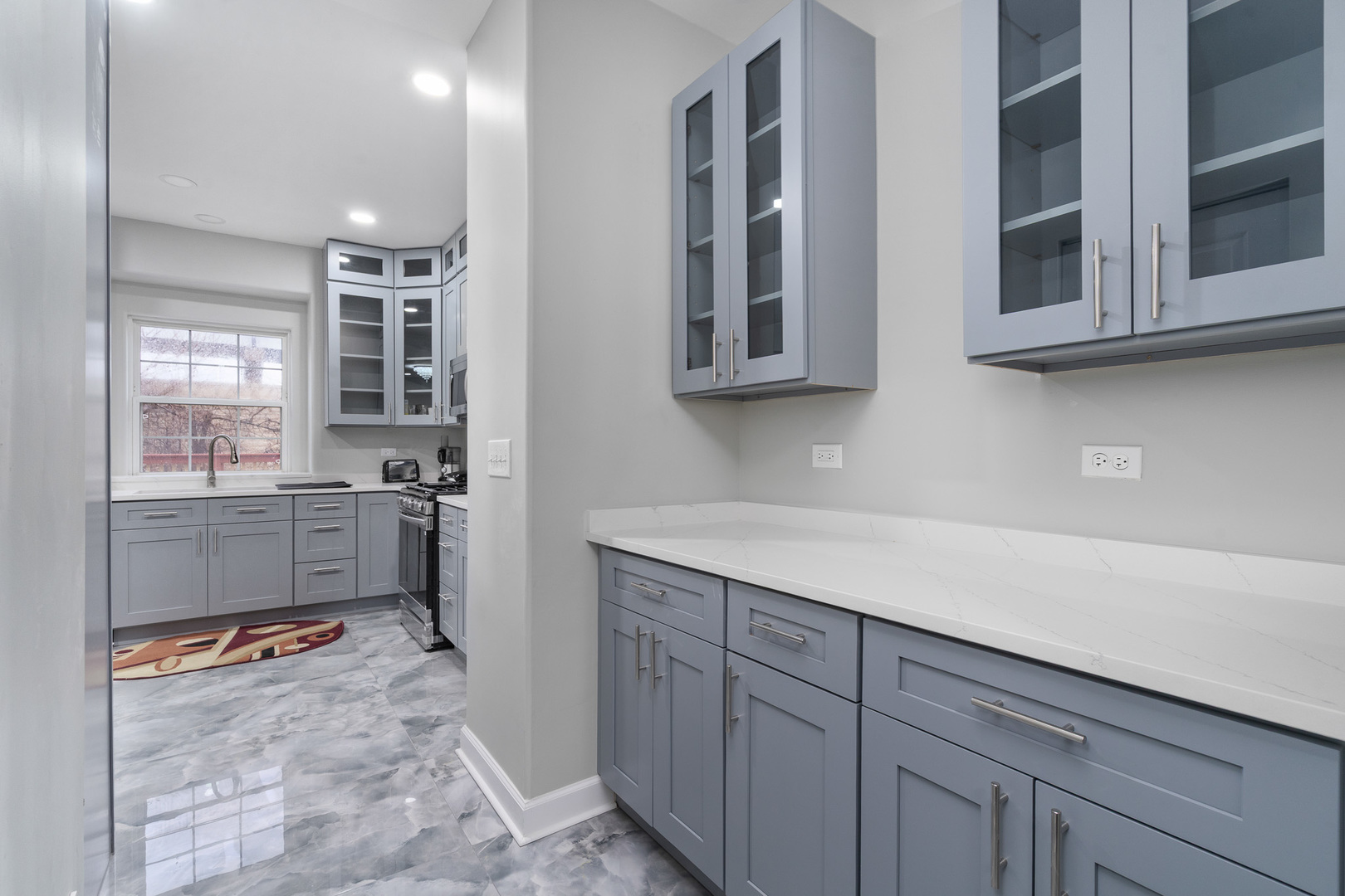 244 Stonegate Road Bolingbrook, IL 60440 - Photo 6 of 41