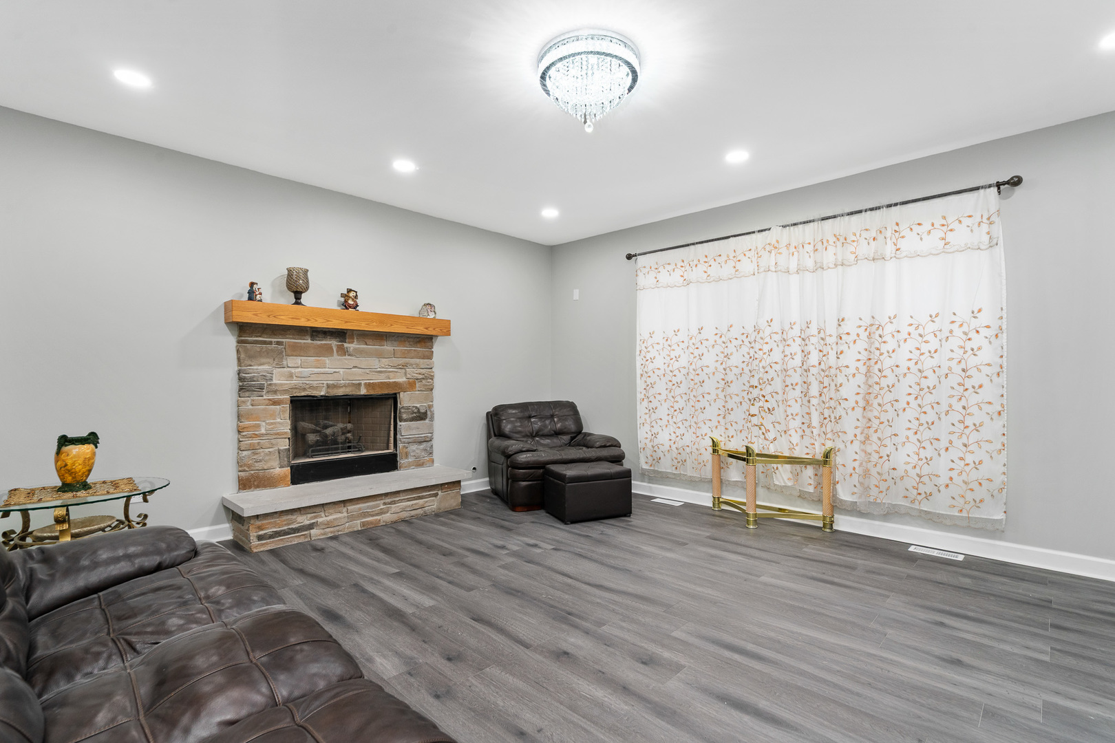 244 Stonegate Road Bolingbrook, IL 60440 - Photo 9 of 41